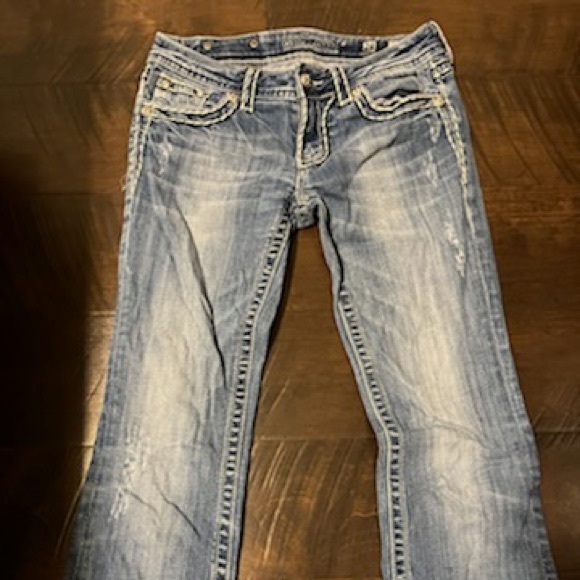 Jeans - Picture 2 of 5